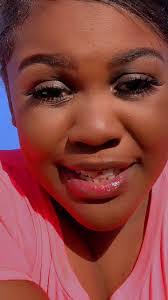 Jackie Lyons's Instagram, Twitter & Facebook