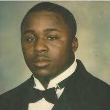 Leon Goss's Instagram, Twitter & Facebook