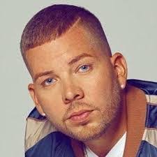 Vicente Saavedra's Instagram, Twitter & Facebook