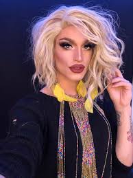 Privat ist katy bähm seit september 2019 mit francis, mit dem sie seit sieben jahren zusammen ist, verlobt. Katy Bahm On Twitter Fish Toot Or Boot Wanna See More Of Me All Natural Or More Drag Dragqueens