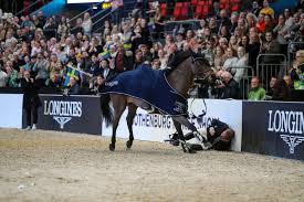 Geir gulliksen is an extremely experienced show jumper. Sakerheten Vid Prisutdelningar I Fokus Efter Gulliksens Fall Ridsport