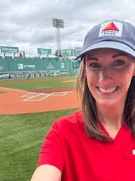 Robin Trudeau's Instagram, Twitter & Facebook