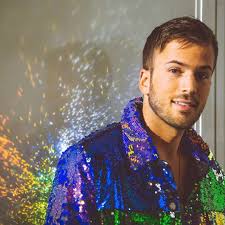 David araújo antunes (born in dourdan, essonne, france on 30 july 1991) and better known by his artistic name david carreira is a portuguese pop, dance, hip hop and r&b singer and an actor and model. David Carreira Letras Mus Br