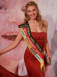 Céline willers will represent germany at. Wrong Miss Germany Hit With Online Abuse As Fans Mistake Her For Controversial Miss Universe Contestant Irish Mirror Online