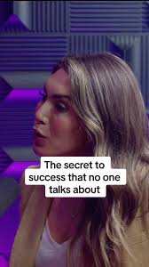 Jen Gottlieb, actress and author of the new book BE SEEN, joins me to dive  into the power of living as our authentic selves