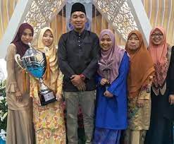 Mantap maqamat ahmad azfar 8 years old al maaidah azraie family. Umur 5 Tahun Dah Belajar Tarannum Nor Farhatul Fairuzah Warisi Bakat Mak Ayah Nona
