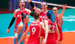 16 hours ago · çocuk yaşlarda voleybola başlayan ebrar karakurt, başarılı performansıyla milli takım'da alt yaş kategorilerinde dünya şampiyonlukları yaşadı.kulüp bazında da kulüpler dünya şampiyonası şampiyonluğu ve türkiye ligi şampiyonluğu yaşarak erken yaşta önemli deneyimler elde etti. A Milli Kadin Voleybol Takimi Polonya Yi Maglup Etti