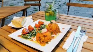 Harry S Restaurant 7 Rue Des 2 Portes 78000 Versailles Adresse Horaire