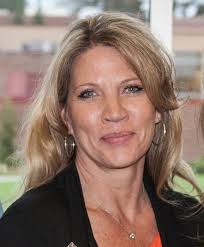 Marci Davidson's Instagram, Twitter & Facebook