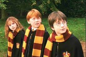 This is one of if not the most popular harry potter couple on fanfiction.net. 28 Times The Harry Potter Cast Were Behind The Scenes Best Friends Harry Potter Pictures Harry Potter Cast Harry Potter Funny