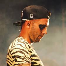 Flor Carbajal (@floorcarbajal12)