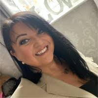 Kerry Boswell's Instagram, Twitter & Facebook