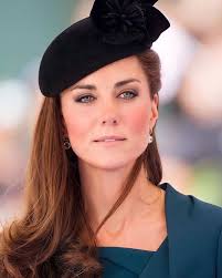 I love you all 💕😘💕I need 50 hellos from 50 lovely fans of mine to  brighten up my night ❤️✨