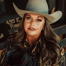 Mary Soukup's Instagram, Twitter & Facebook