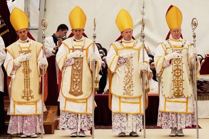 Vaticano declara en cisma a Fraternidad de San Pío X, excomulga a sus obispos e invalida sacramentos – Reading Eagle