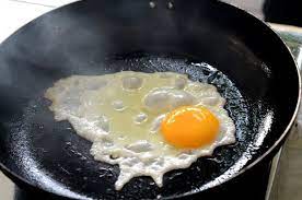 Ketika diolah menggunakan minyak atau. Mana Yang Lebih Tinggi Kalorinya Telur Goreng Dengan Minyak Atau Margarin