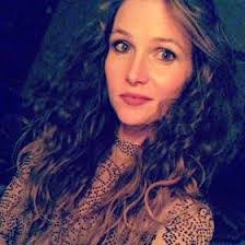 Dana Foy's Instagram, Twitter & Facebook