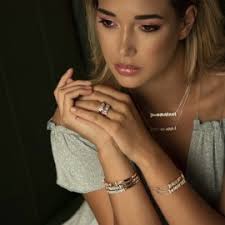 Bracciale donna manetta componibile con lettere e simboli in metallo  placcato oro 18 kt"Realizziamo Tutti I Nomi"