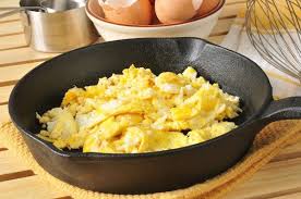 Les Oeufs Brouilles Parfaits Selon Gordon Ramsay Recette Recette Oeufs Brouilles Recettes De Cuisine Oeufs Brouilles