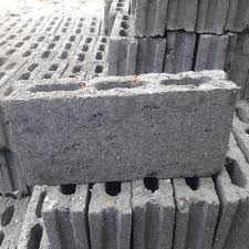 Untuk satu meter persegi dinding kita membutuhkan 8,5 pcs bata ringan.jadi tinggal bagi saja jumlah pcs perkubiknya.umpama kita menggunakan yang tebal 7,5cm berarti : Jual Batako Press Lubang 3 Berkualitas Kab Bekasi Beton Mandiri Bekasi Tokopedia