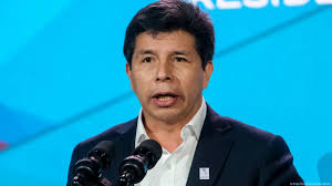 Presidente de Perú toma juramento a su quinto gabinete