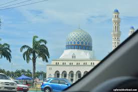 These trail routes are from panalaban area to the summit. Masjid Bandaraya Kota Kinabalu Juga Dikenali Sebagai Masjid Terapung Likas Xplorasi Destinasi