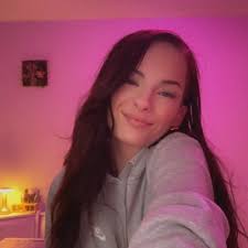 Anna Sapp (@anna_bananas27)