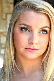 Savanna Taylor's Instagram, Twitter & Facebook