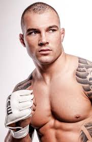 Iść swoją drogą nie dać satysfakcji wrogom” Jestem w drodze i to  najważniejsze każdy dzień przybliża mnie do celu 👊 Życzę miłej soboty 😎