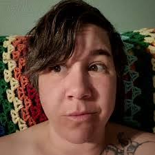 Katie Eckley's Instagram, Twitter & Facebook