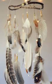 Federn Dreamcatcher Mobile Traumen Verspielt Diy Traumfanger Basteln Traumfanger Mobile Und Deko Basteln