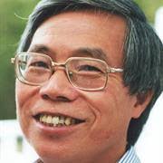 Doan Hoang's Instagram, Twitter & Facebook