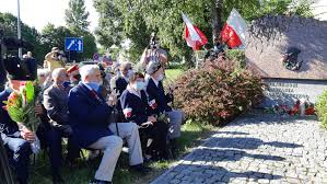 3 maja w gdyni z okazji 65 rocznicy września,. Mieszkancy Warmii I Mazur Upamietnili 76 Rocznice Wybuchu Powstania Warszawskiego Radio Olsztyn