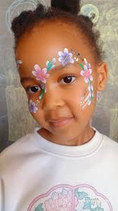 Anyone know any good fine line tattoo artists/micro realism artist? Happy  to travel