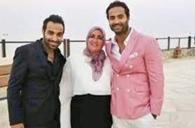 لو أحمد فهمي وأخوه كريم فهمي شافوا حاجه تانية بعيد عن التمثيل هيبقى مستقبلهم أفضل بكتير. Ø´Ø§Ù‡Ø¯ ÙˆØ§Ù„Ø¯Ø© Ø£Ø­Ù…Ø¯ ÙˆÙƒØ±ÙŠÙ… ÙÙ‡Ù…ÙŠ ÙˆØ§Ù„Ø¬Ù…Ù‡ÙˆØ± ÙŠØ¹Ù„Ù‚ Ù…Ø§ Ø´Ø§Ø¡ Ø§Ù„Ù„Ù‡ Ø§Ø®Ø¨Ø§Ø±