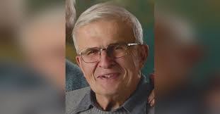 Bernard Sippel's Instagram, Twitter & Facebook