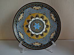 Have you been thinking about making your own decorative plates but are not sure where or how to get started? Decorative Plates For Hanging Mandala Plates Majolica Plates Colorful Plates Ceramic Plates Paints Large Decorative Hand Painted Plates In 2020 Decorative Plates Hand Painted Plates Colorful Plate