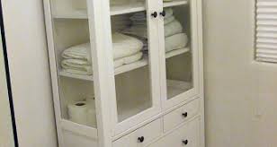 Hemnes rattviken mobilier salle de bain 4 pieces brun noir. Vitrine Hemnes Pour La Salle De Bain