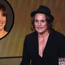 2020 wird hoffentlich noch bunter als meine perücke. Nadine Angerer Das Ist Ihre Freundin Bunte De