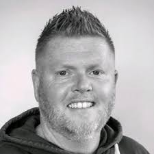 Vandaag is de bouwkeet geplaatst op de Madeliefweide in Woerden. Vanaf  maandag starten we daar met groot onderhoud van 136 appartementen in  opdracht van Cazas Wonen . Een super leuk project waar