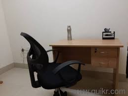 Perfectly contoured to support the natural shape of your back, the fully upholstered charles executive ergonomic study or office chair is. Refurbished Used Urban Ladder Office Chairs Furniture In India Second Hand Furniture Quikrbazaar