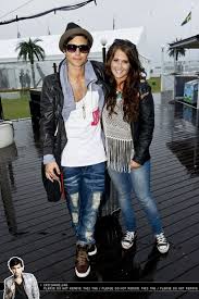 Molly sanden & eric saade — broken strings 04:18. Publisher Logo Vi Vardesatter Din Integritet Vi Och Vara Leverantorer Lagrar Och Eller Far Atkomst Till Information Pa En Enhet Exempelvis Cookies Samt Bearbetar Personuppgifter Exempelvis Unika Identifierare Och Standardinformation Som Skickas Av En Enhet
