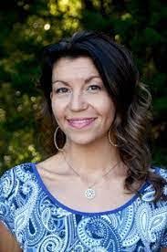 Carlene Cox's Instagram, Twitter & Facebook