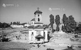 Biserica nașterii maicii domnului 48 km. Mutarea Bisericii Sfantul Ilie Din Calea Rahovei Bucuresti 1984 Agerpres ActualizeazÄƒ Lumea