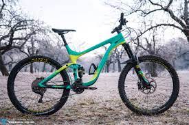 Maybe you would like to learn more about one of these? Giant Reign Advanced 1 Dauertest Enduro Mountainbike Magazine