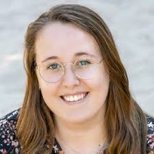 Vanaf het volgende studiejaar ben ik werkzaam op Hogeschool de Kempel als  docente taaldidactiek, werkplekbegeleidster en tutor van  propedeusestudenten voltijd.