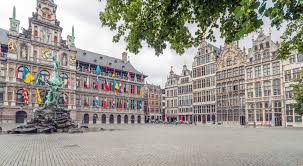 Located right beside venue for european hockey championships. Rathaus Antwerpen Obernkirchener Sandstein
