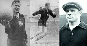 Ganhou o apelido aranha negra graças a seu uniforme sempre preto e suas pernas e braços em 1963, ele foi eleito o melhor jogador da europa, sendo o único goleiro a ganhar tal prêmio até hoje. Lev Yashin Vestiu O Uniforme Do Flamengo Em 1965 Mantos Do Futebol