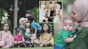 Listen to che wan fadhlan | soundcloud is an audio platform that lets you listen to what you love 4 followers. Walau Anak 6 Orang Masih Kecil Datin Jaja Cekap Masak Majlis Berbuka Di Rumah Setiap Hari Nona