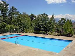 Vieux Moulin Piscine De Quartier